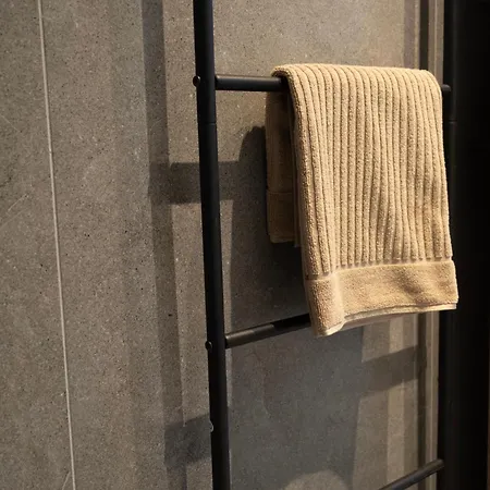 Apollonian Luxury Loutra Elevtheron